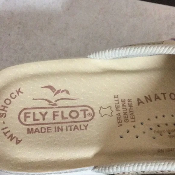 6.5 EU 37 FlyFlot Italian tan mesh slip on sandals - Picture 10 of 12